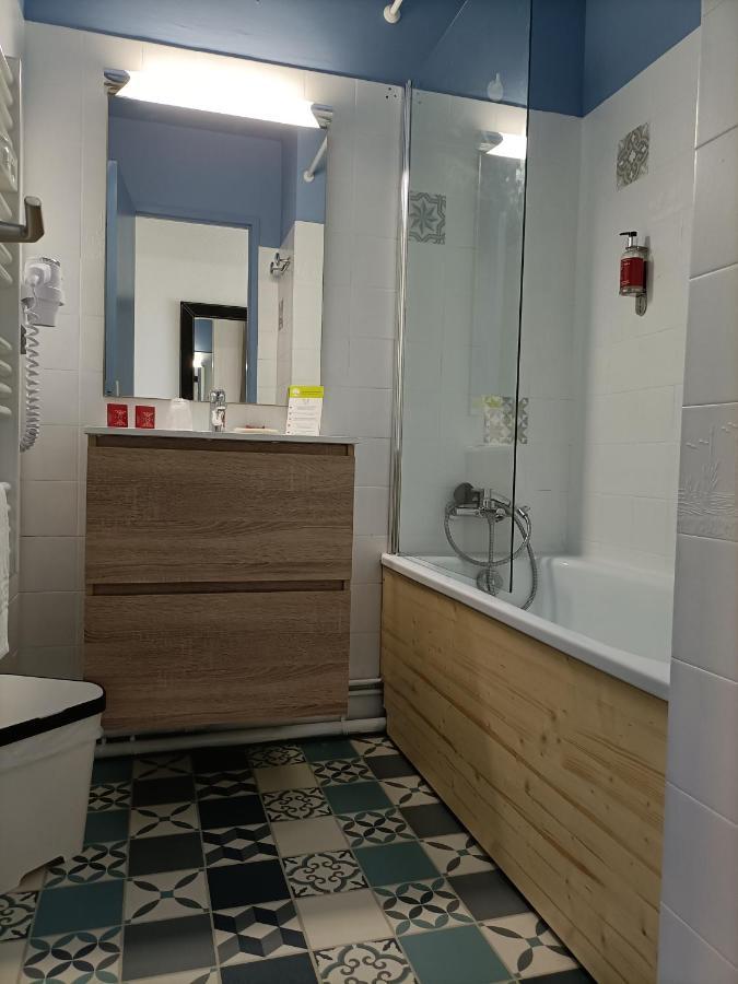 Hotel Plein Soleil Алос Екстериор снимка