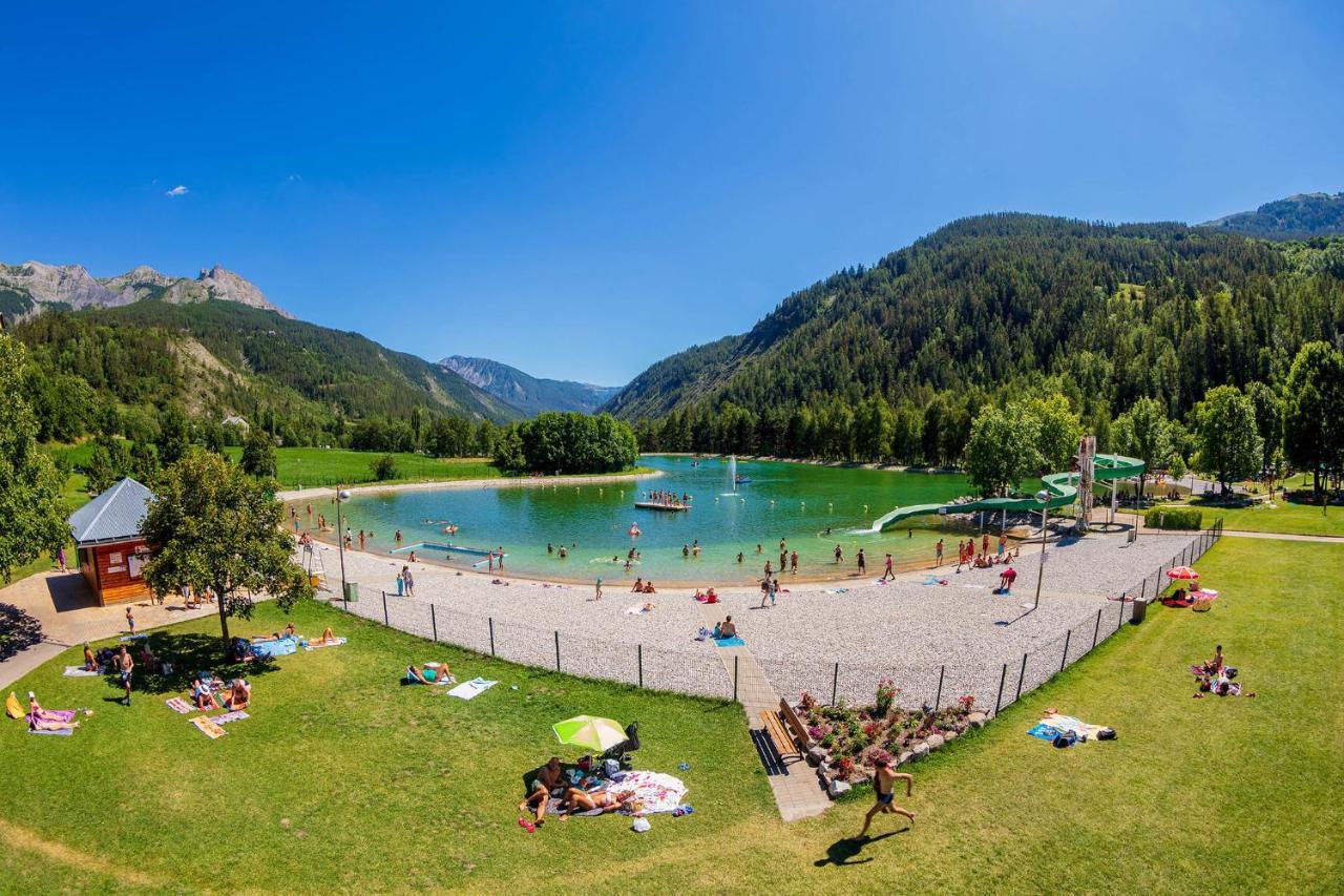 Hotel Plein Soleil Алос Екстериор снимка