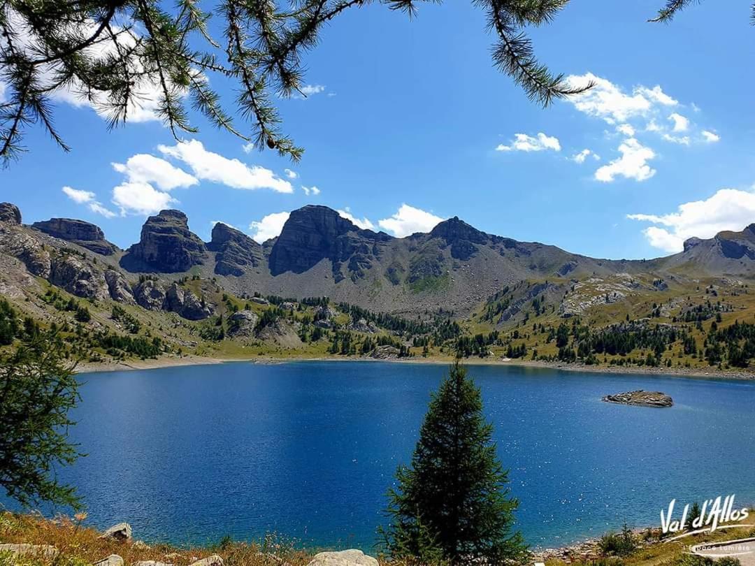 Hotel Plein Soleil Алос Екстериор снимка